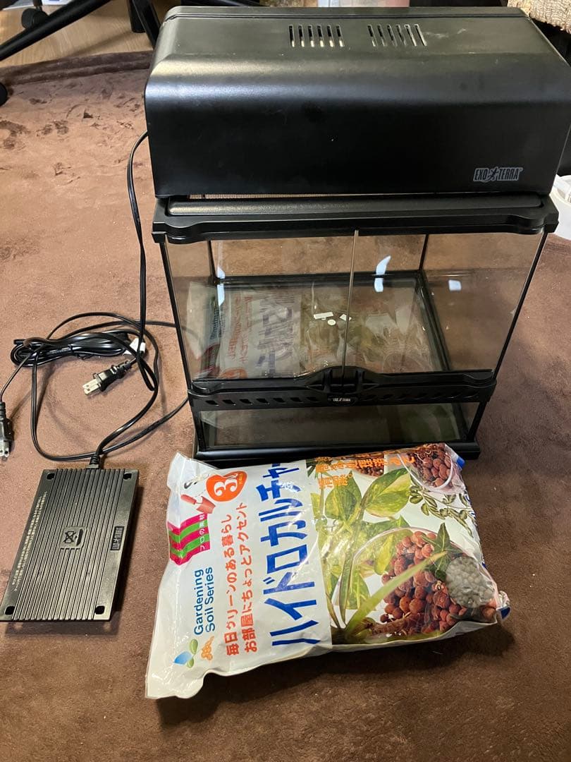 飼育ケージ 照明・ヒーター付き