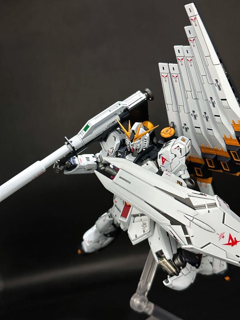 m*中様 ガンプラ RG 全塗装完成品 νガンダム