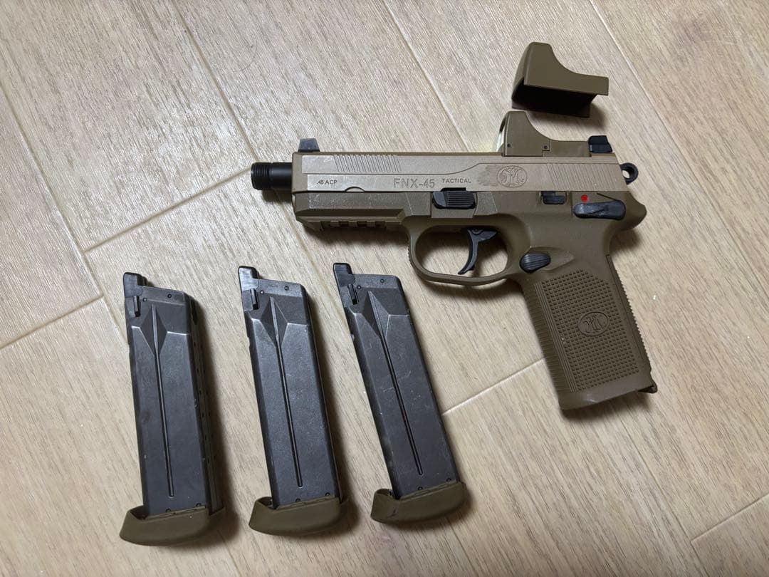 週末値下げ　東京マルイ　FNX45