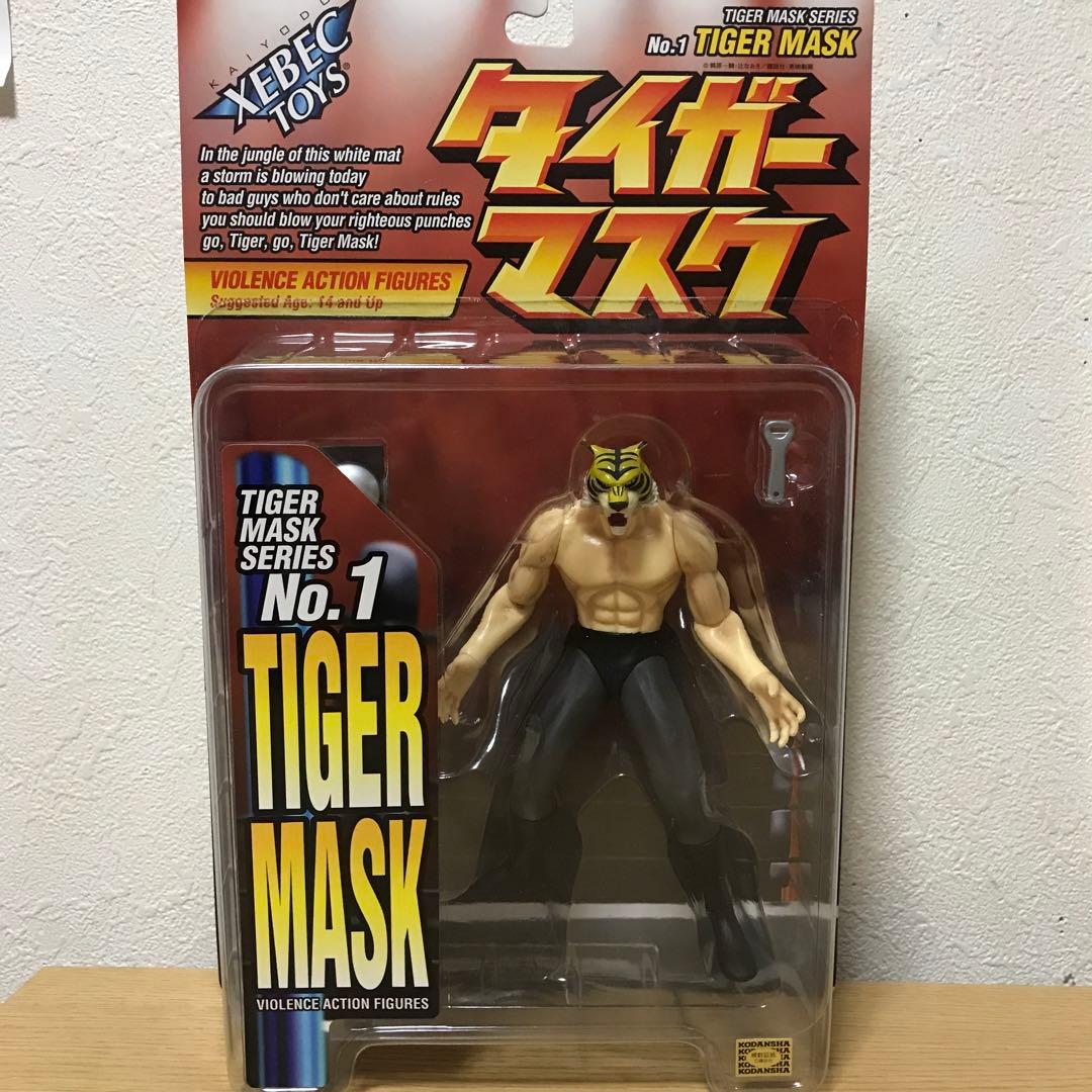 タイガーマスク　フィギュア
