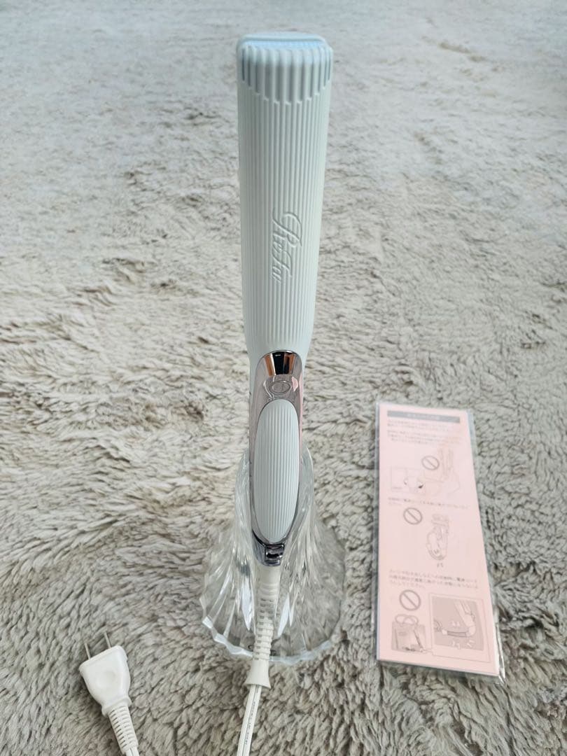 ReFa ストレートアイロン 美品 保証残10ヶ月 スタンド•キャップ付き