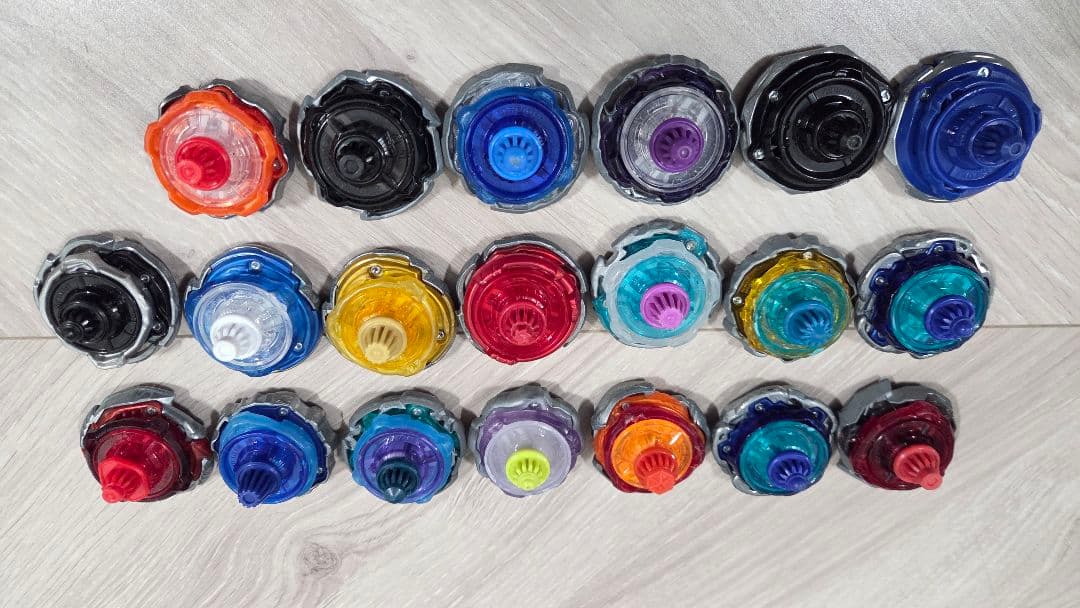 BEYBLADE X ダブルエクストリームスタジム+ベイブレード20個まとめ売り