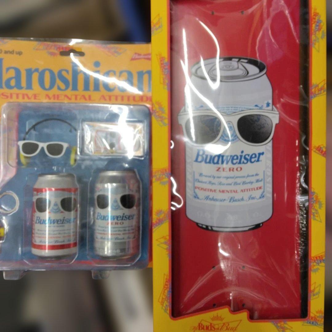 Haroshi x バドワイザー スケートデッキ(レッド)＋キーホルダー