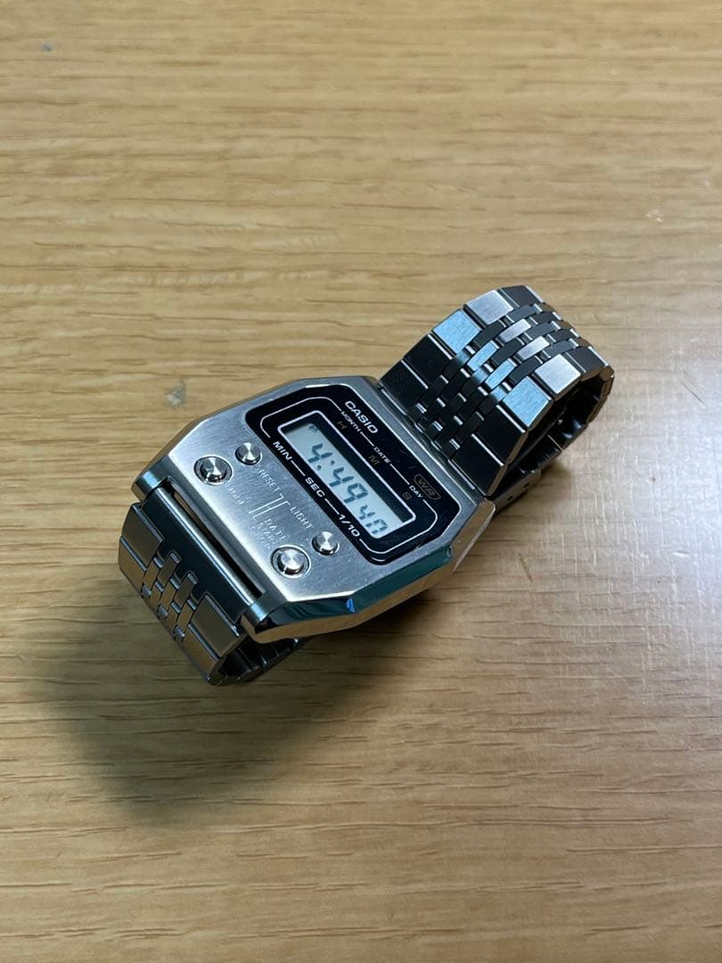 CASIO A1100 カシオ　デジタル　腕時計 シルバー