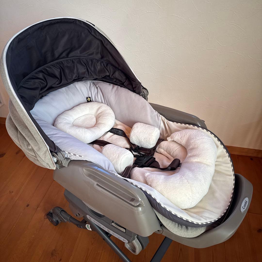 美品　コンビ　ネムリラ　オートスイング　ベージュ　ハイローチェア　電動