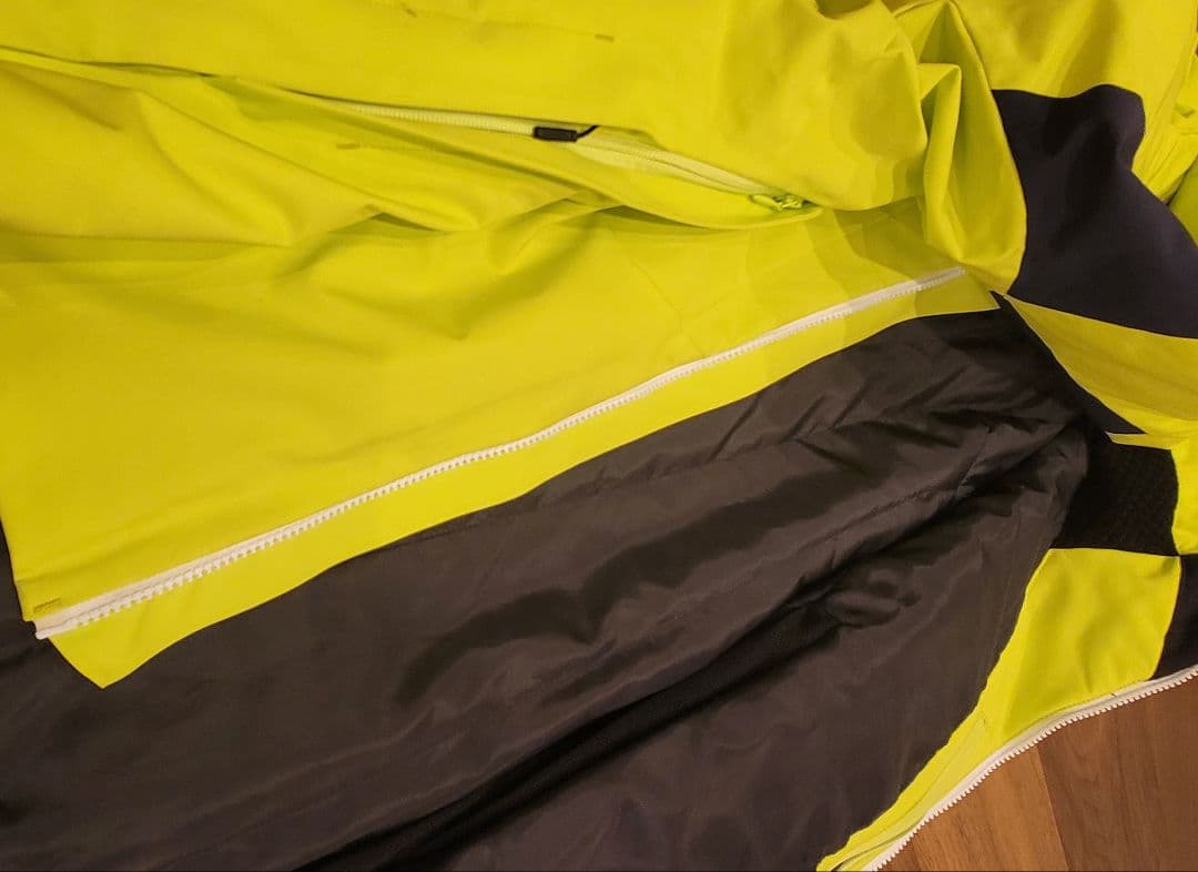 DESCENTE 上下 ジャケMパンツ(丈はM、ウエストS)