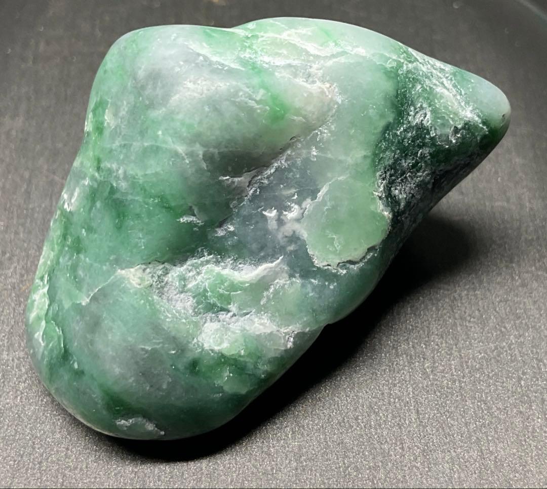 ［金山谷の緑色］　翠色の透過　糸魚川翡翠42g ヒスイ　ひすい