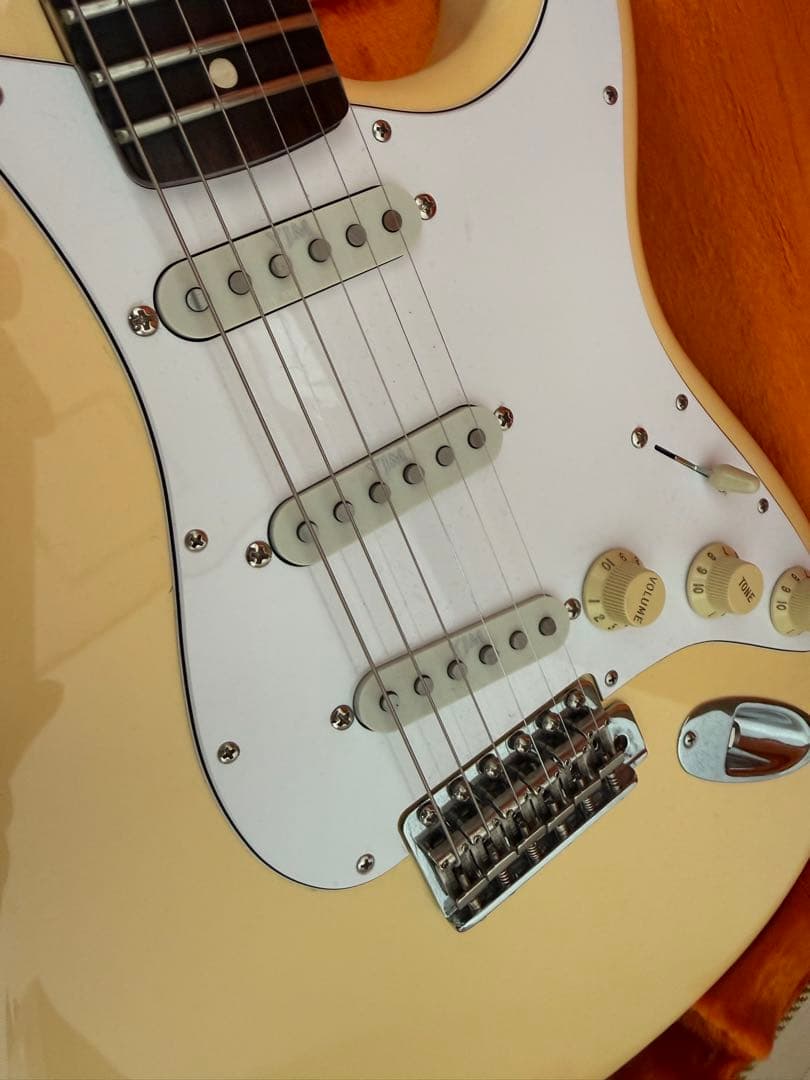 ギター Fender USA Yngwie Malmsteen Stratocatste