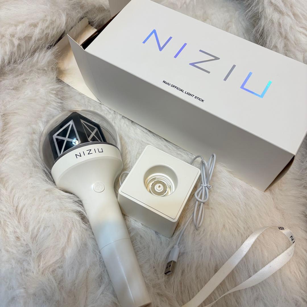 NIZIU 公式ペンライト動作確認済み★お値下げ可