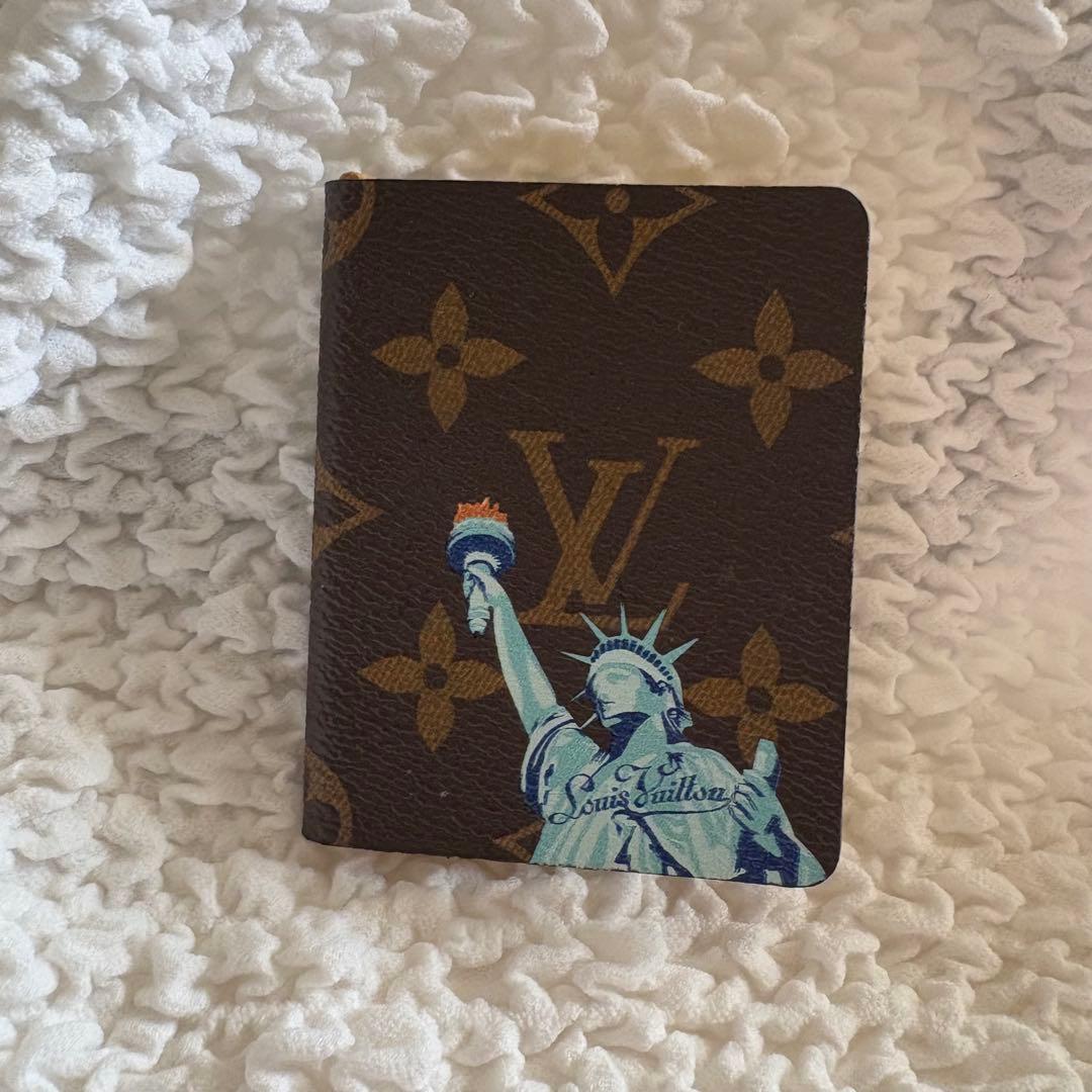 LOUIS VUITTON メモ帳