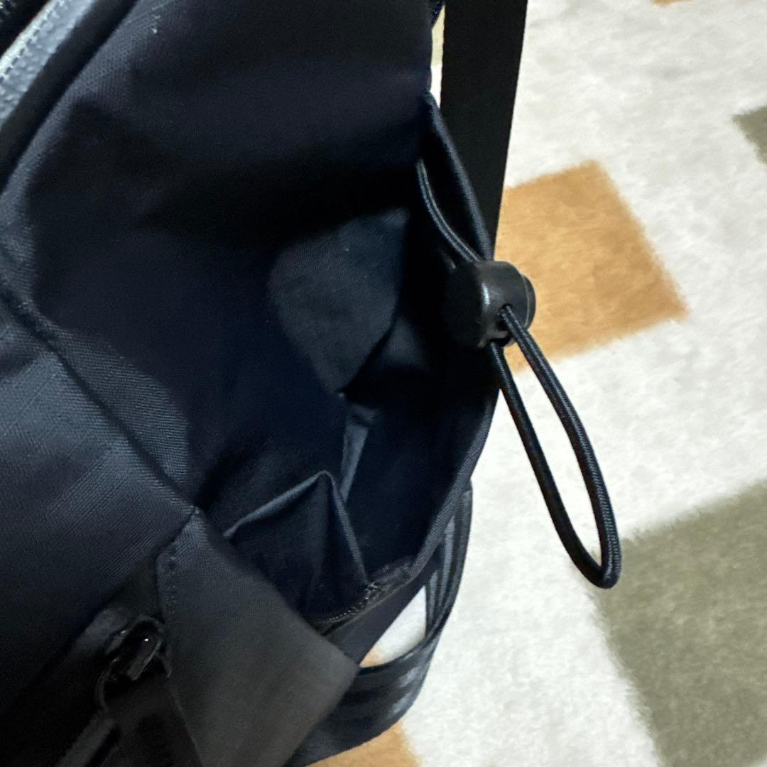 アルパカ　Alpaka Flow Satchel 4L ブラック　美品