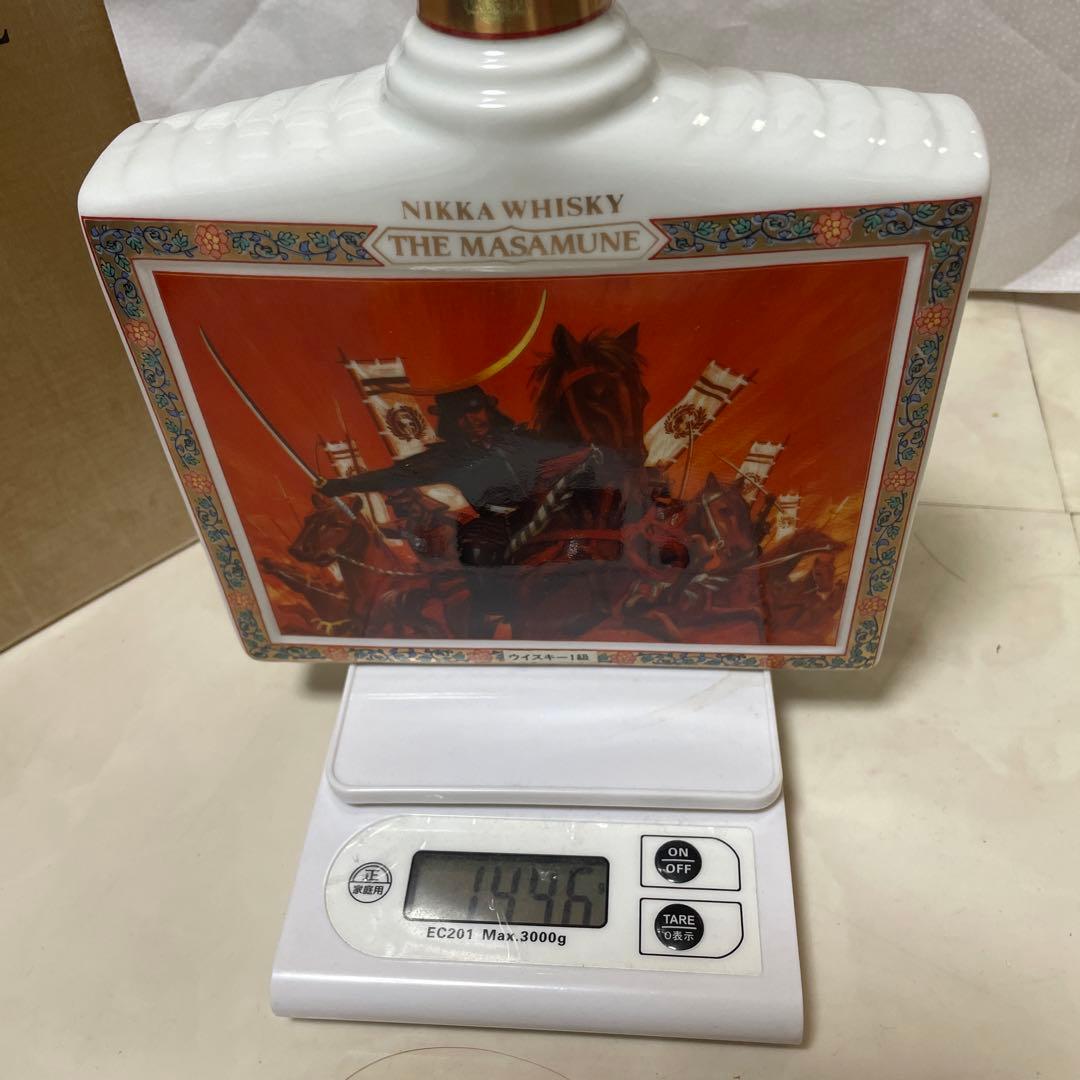 ha p p y專用ニッカウイスキ有田焼　陶器ボトル　伊達政宗600ml