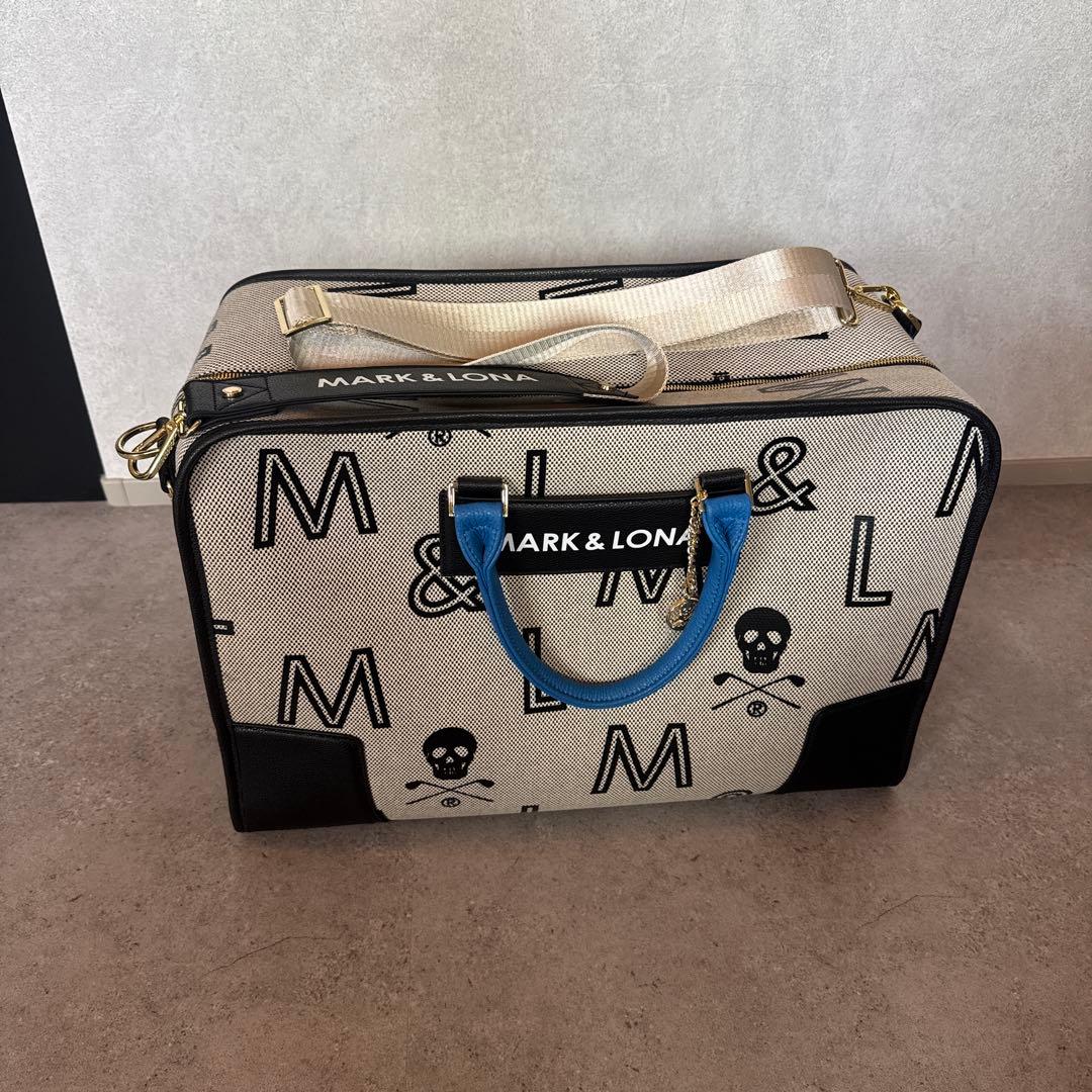 マークアンドロナ　ロゴプリント　ボストンバッグ