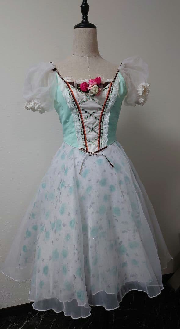 バレエ衣裳　コスチューム　白×ミントグリン:ジゼル/リーズ/コッペリア美品