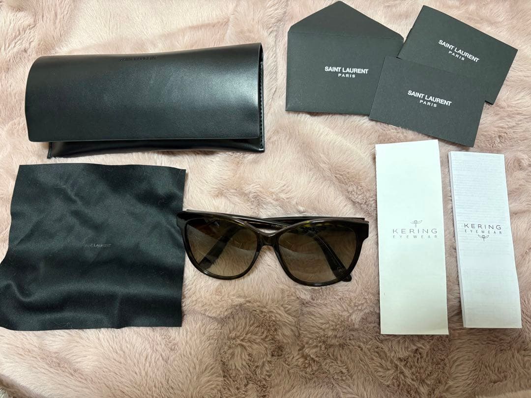 【極美品】サンローラン　サングラス