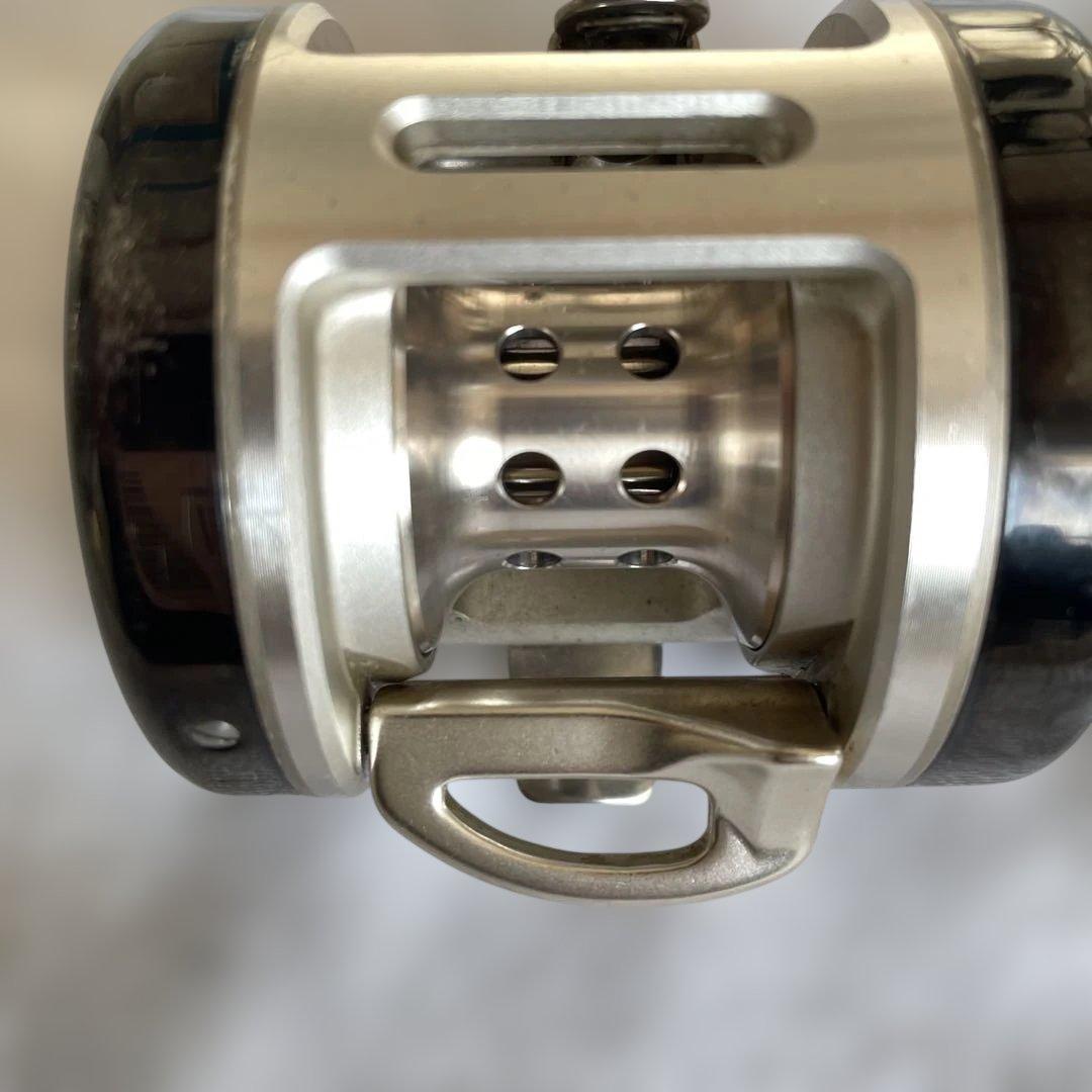 リール RYOBI VARIUS F300