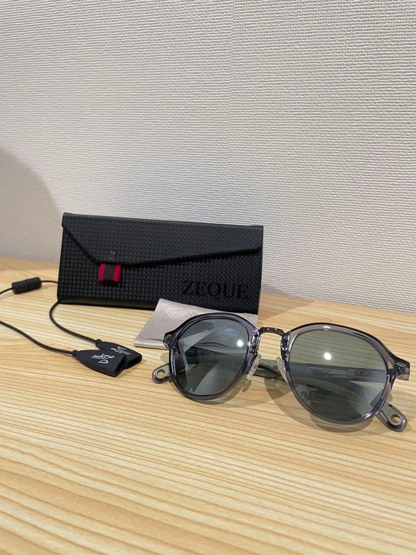ZEQUE 偏光サングラス ジュリア ケース・メガネ拭き・グラスコード付き