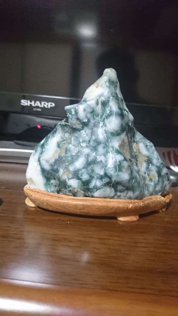 糸魚川 翡翠 原石