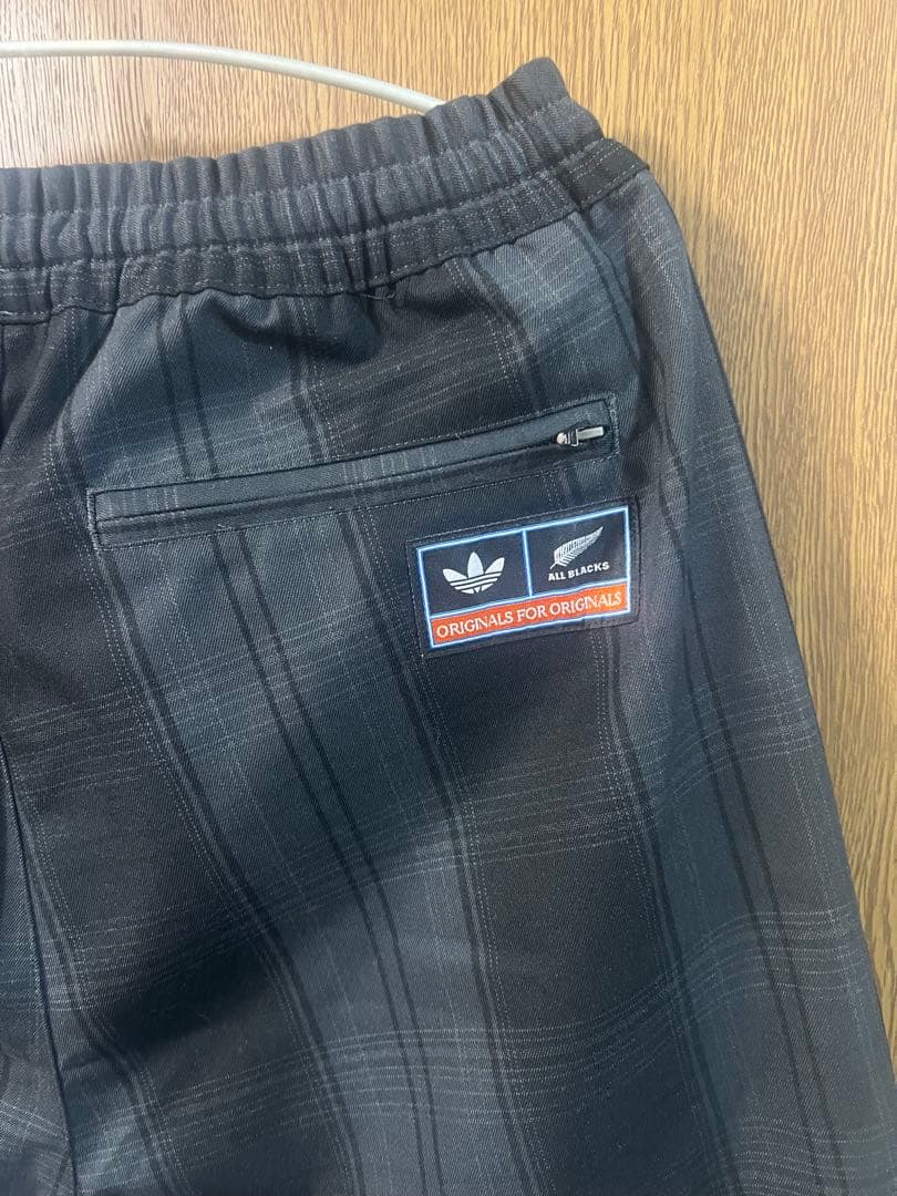 アディダス オリジナルス & オールブラックス ファイヤーバード チェック柄