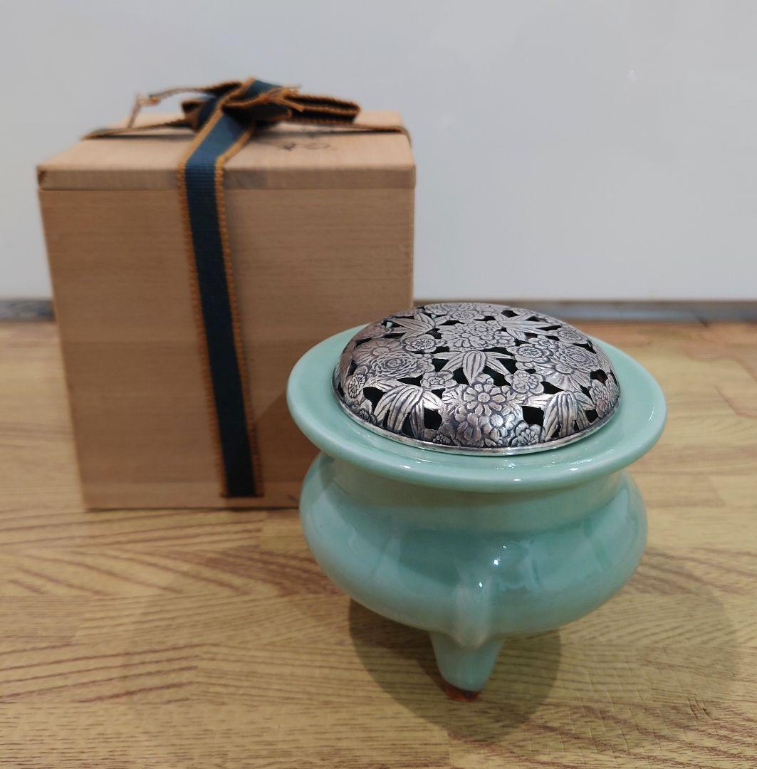 青磁 袴腰香炉 純銀透彫火舎