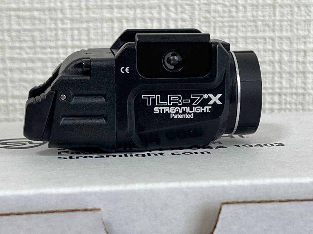 STREAMLIGHT TLR-7X 実物