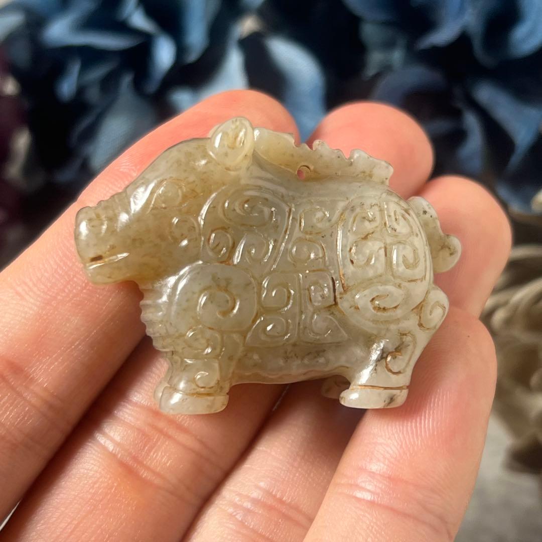 白玉饕餮文根付　提物 吊坠上衣　塑像　老玉　古玉