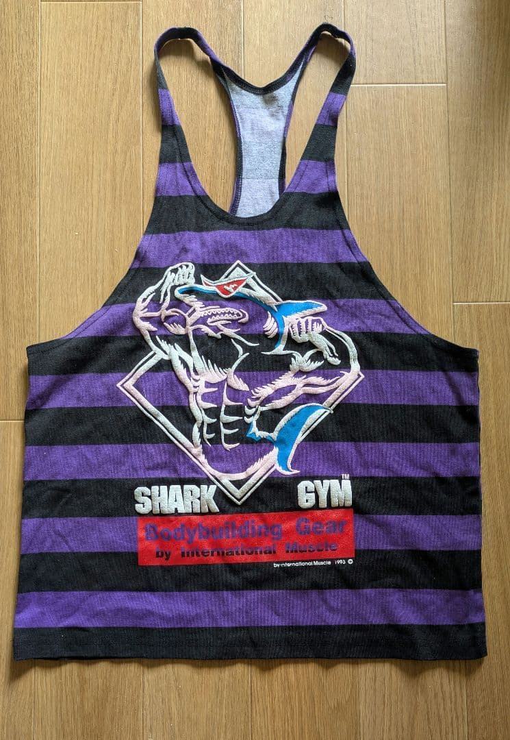 ボディビル タンクトップ