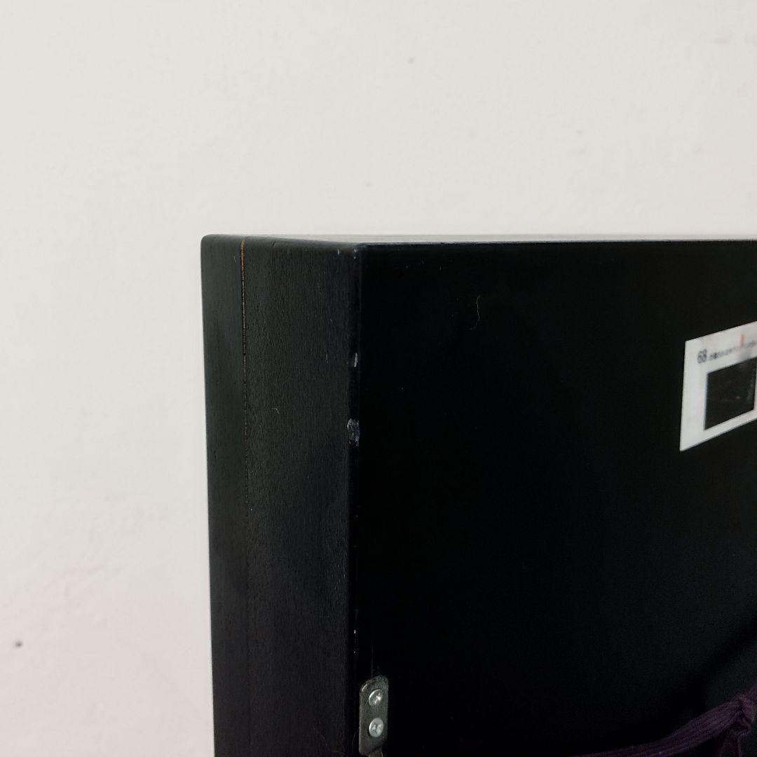 北川健次『計測されるモランディの白い文字Ⅱ』　立体作品 ミクストメディア