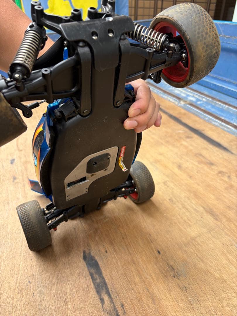 L*y様 ジャンク　タミヤオフロードカー　NDF-01　ナイトロサンダー　エンジ