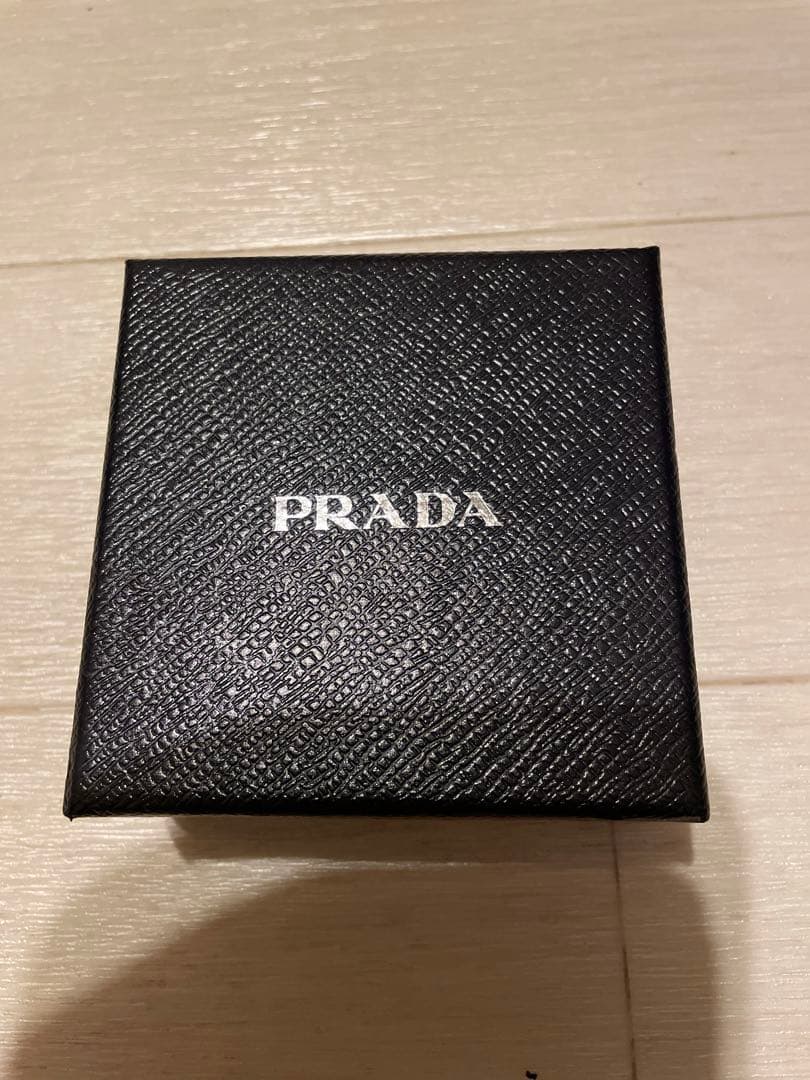 【◎限定値下げ中】PRADA 正規品　ブラッシュドレザーケース　新品未使用