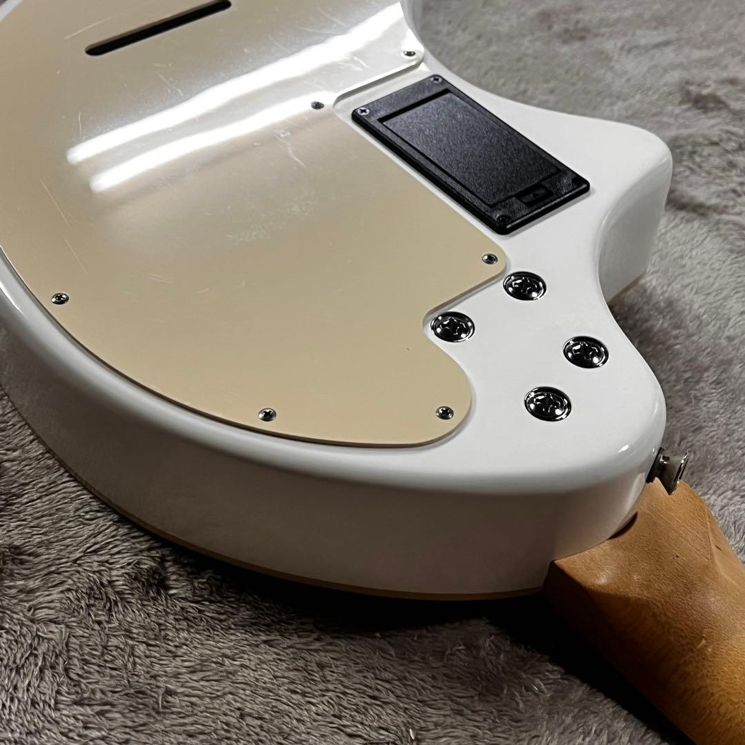 フェルナンデス ZO-3芸達者 アンプ内蔵 ホワイト 管AN