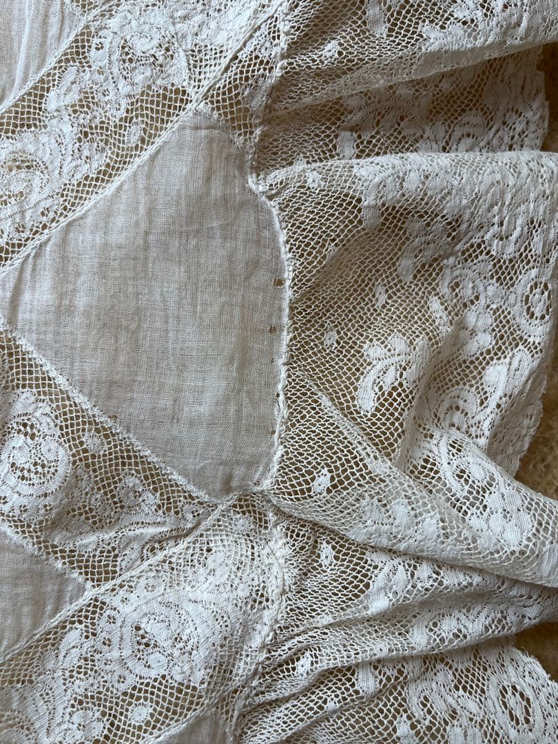 ◆フランスアンティーク｜お宝級1900年代エクリュレースのマルチクロス透け感シミ