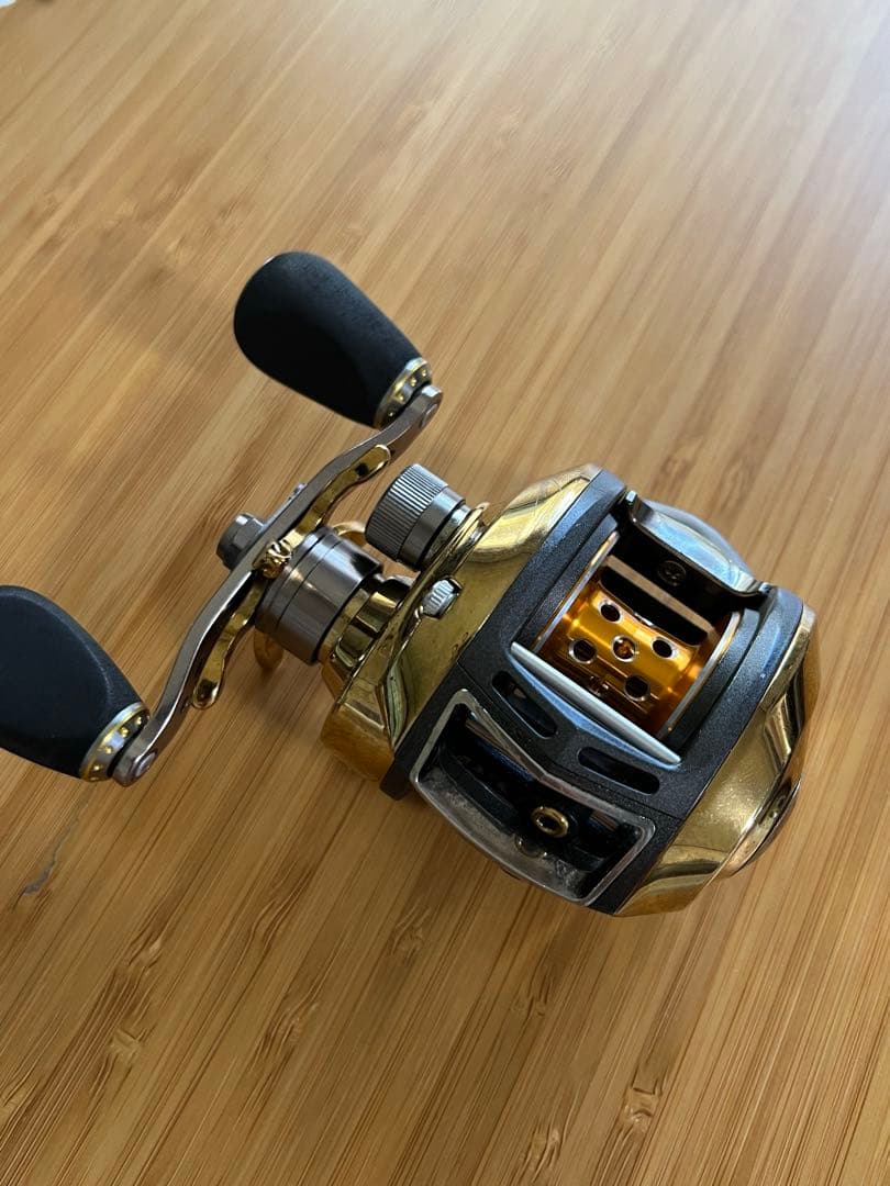 てんちゃんアブガルシア レボエリート アカツキ 右ハンドル