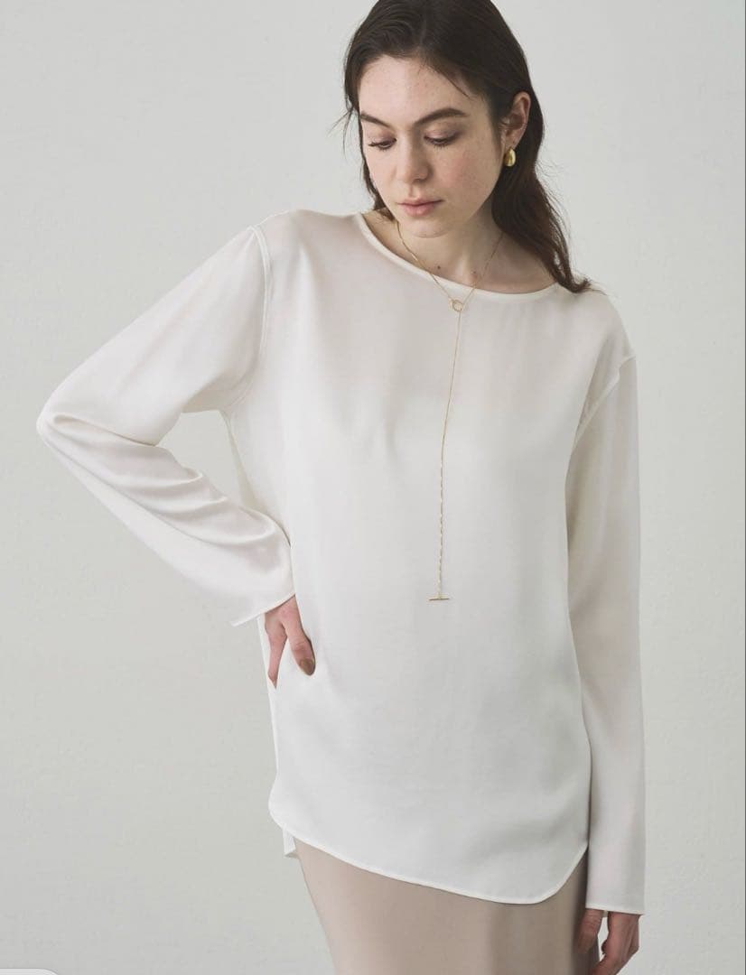 新品未使用タグ付きDrawing Numbersサテンボートブラウス 人気定番