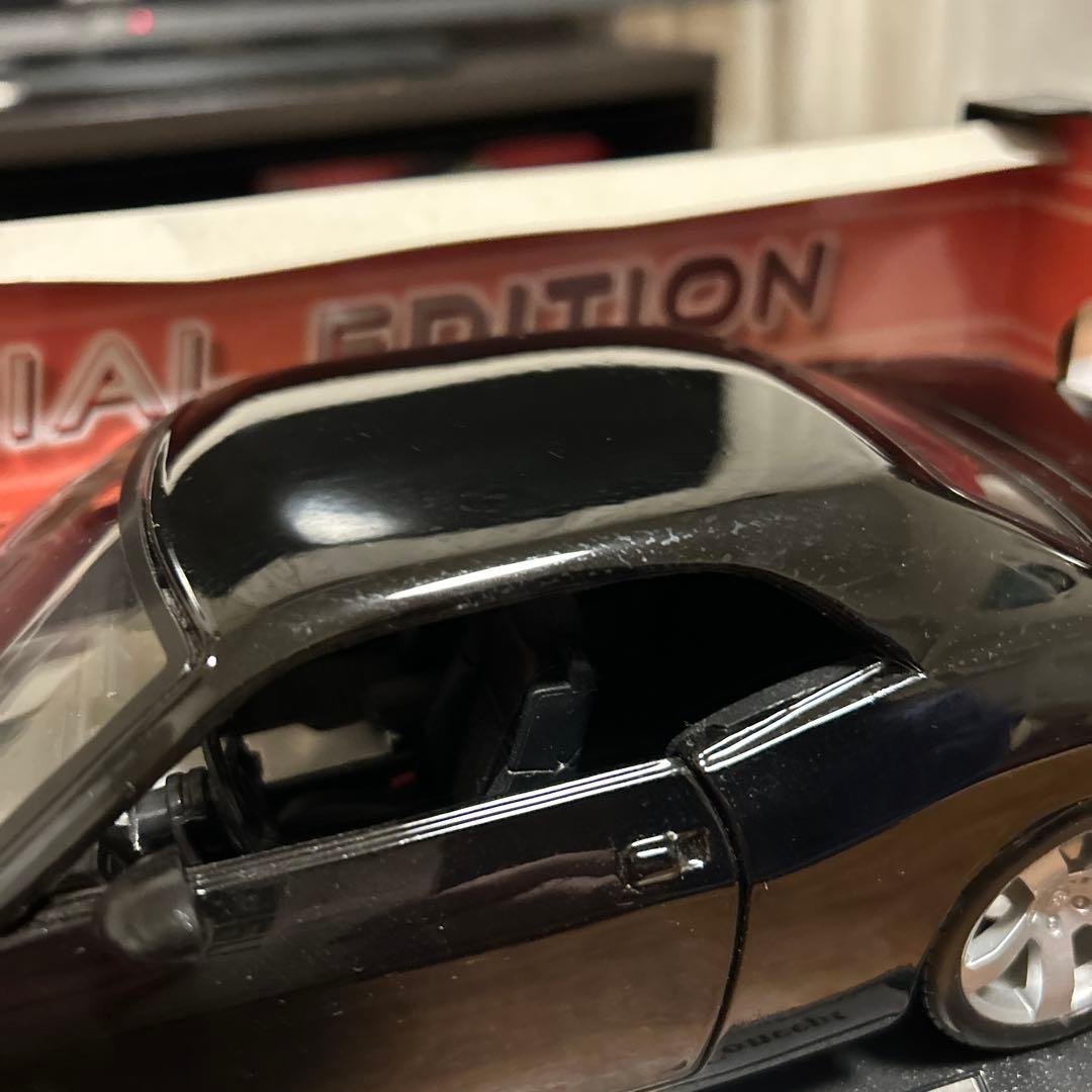 Maisto 2006 Dodge Challenger ブラック 1/18