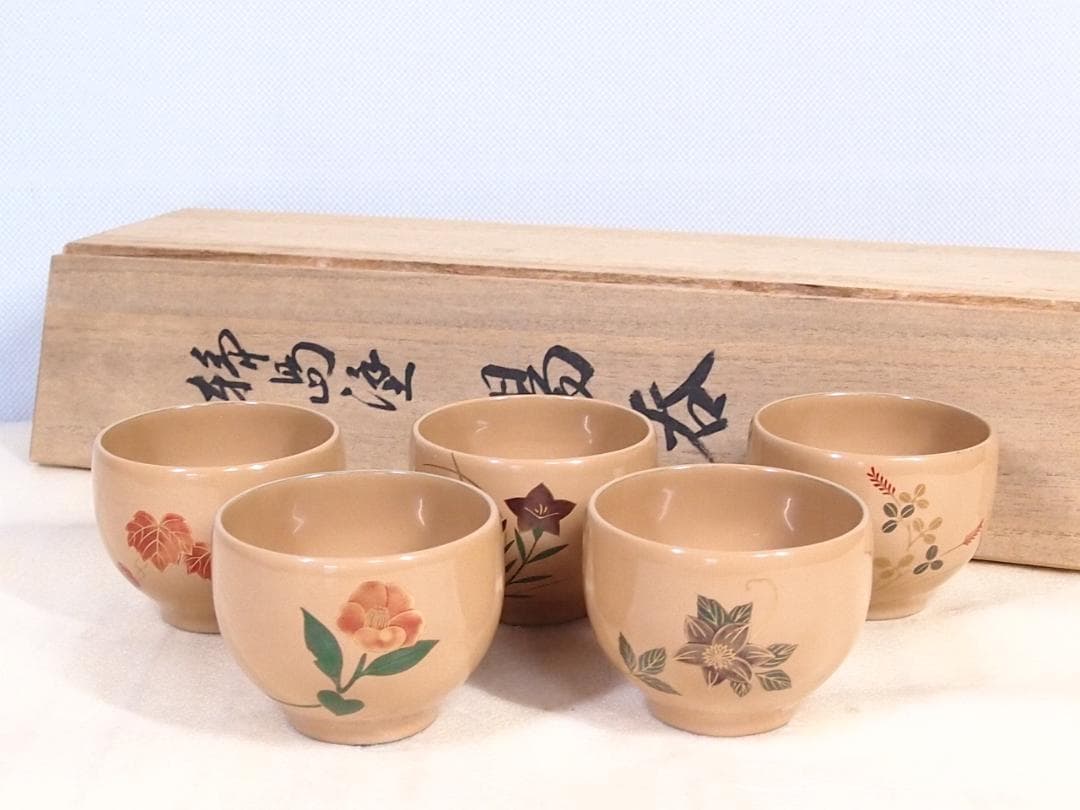 【未使用】輪島塗 塩安製 白漆 絵変わり蒔絵 湯吞 5客 湯吞茶碗 茶器/漆器