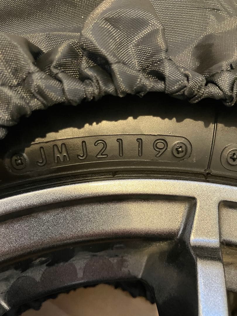 引き取り限定　N-BOX❄スタッドレス4本❄　ブリザック　タイヤカバー付