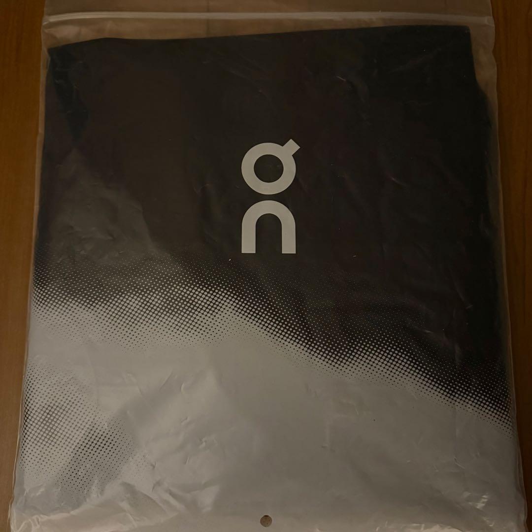 【新品】 on テニス Ｌサイズ Court T イガ シフィオンテク オン