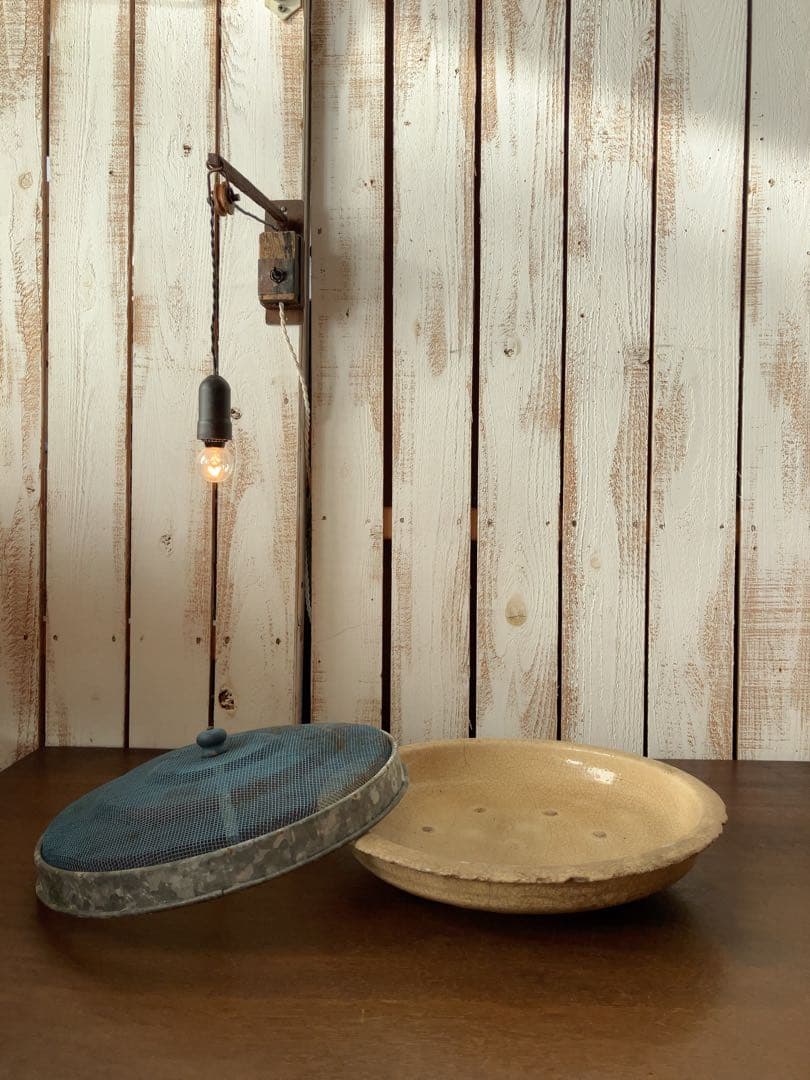 珍品　陶器製 味わい深い　黄瀬戸　石皿　骨董品　古陶　網蓋付き