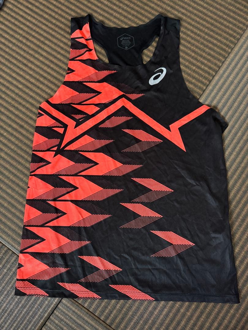 asics 陸上用タンクトップ 黒/オレンジ　Lサイズ