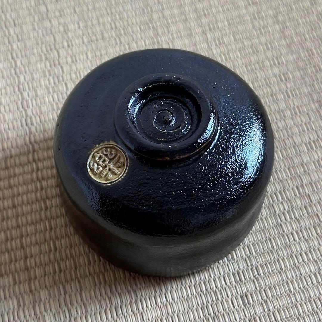 美品【黒漆爪赤 利休箱 お茶道具セット付】利休形茶箱 黒楽茶碗 紙箱 茶道具