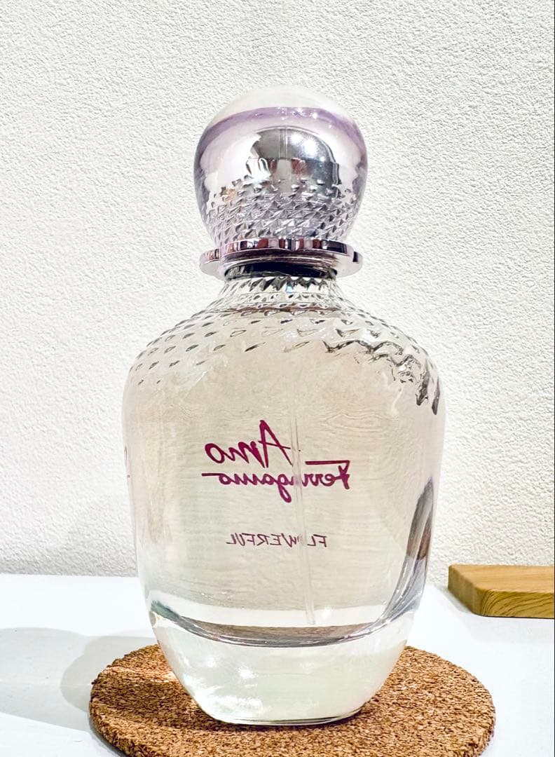 フェラガモ アモ フェラガモ フラワーフル オーデトワレ / 100m