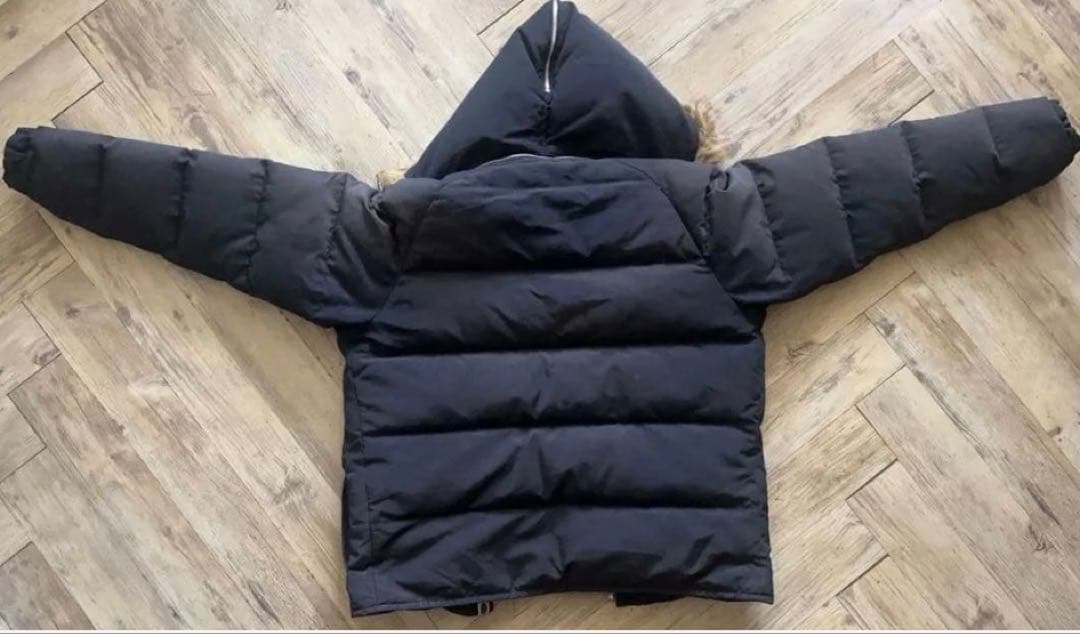 m*0様 A BATHING APE ブラックダウンジャケット フード付き