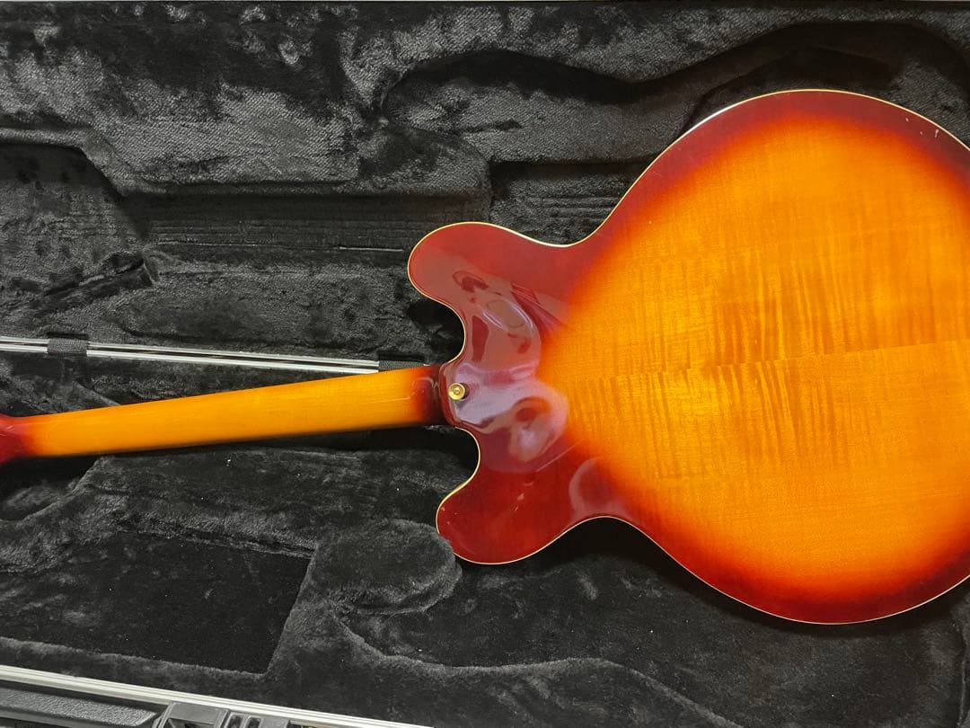 Vantage 635TG セミアコ