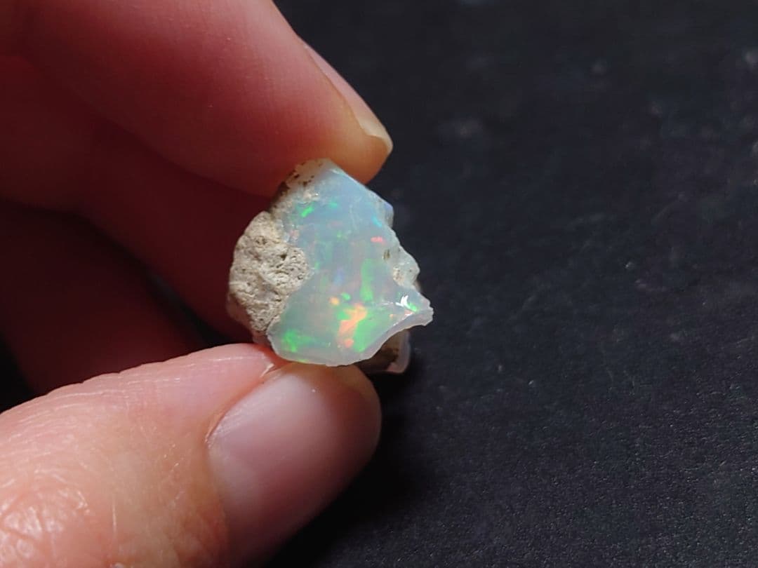 エチオピア　オパール　ジュエリーグレード　原石　鉱物標本