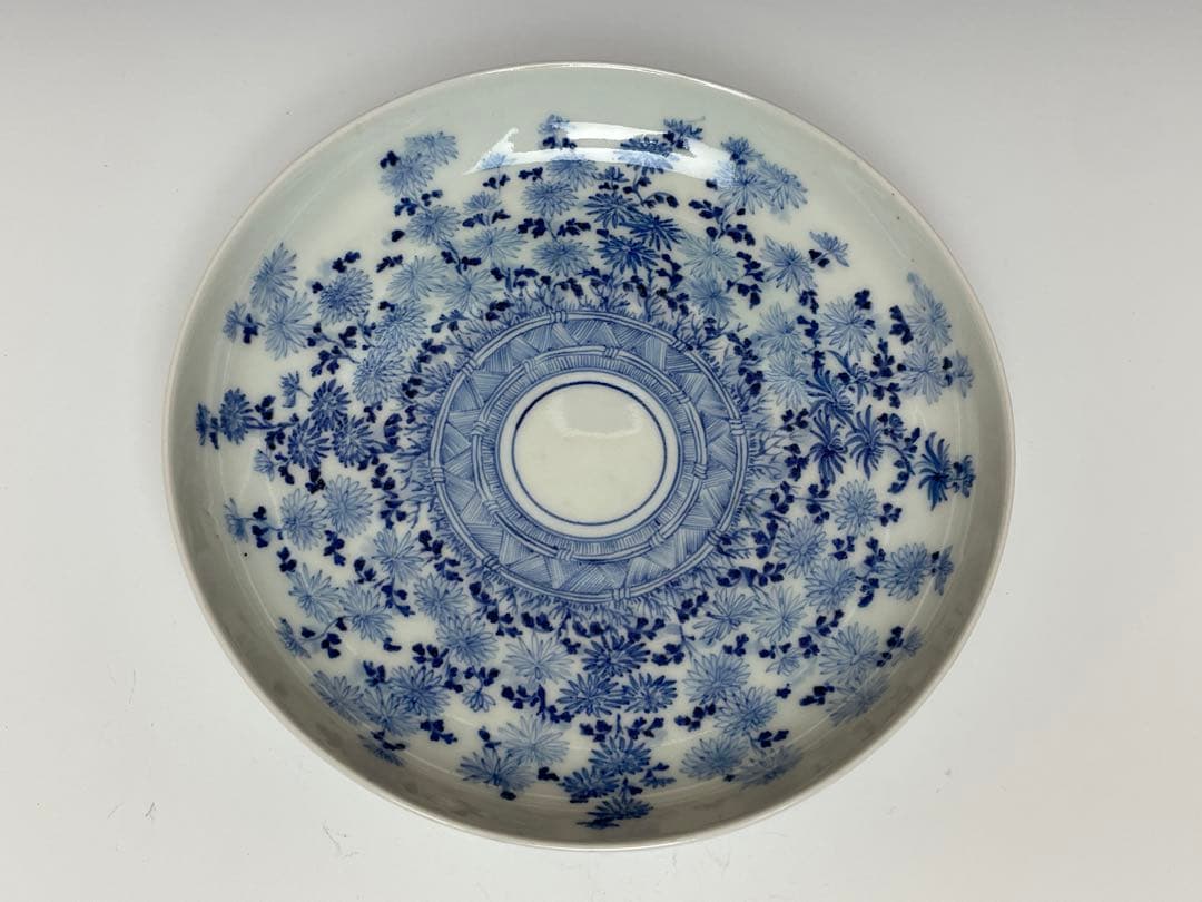 【和食器】古伊万里　菊花染付七寸皿　箱有り