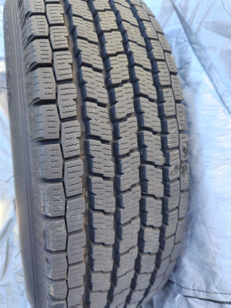 ハイエース/カムロード 16インチ鉄ホイール＋ヨコハマスタッドレス 4本セット