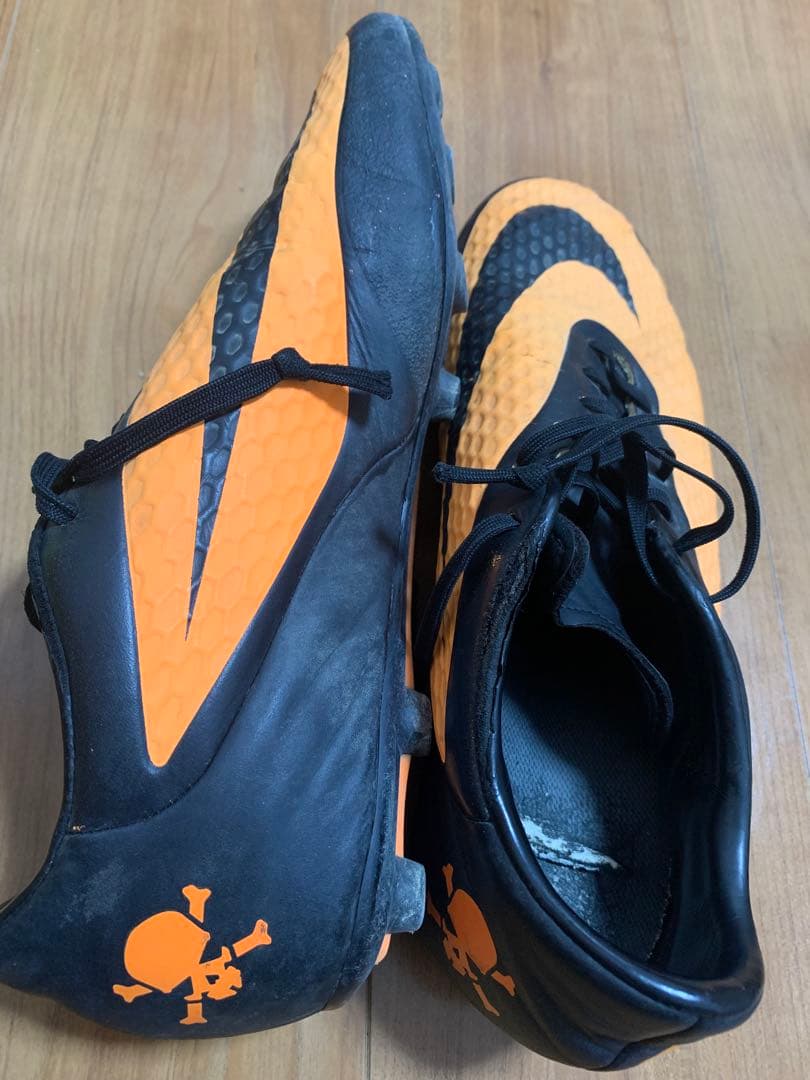 Nike ハイパーヴェノム フットサルシューズ（IC）＋サッカースパイク（FG）