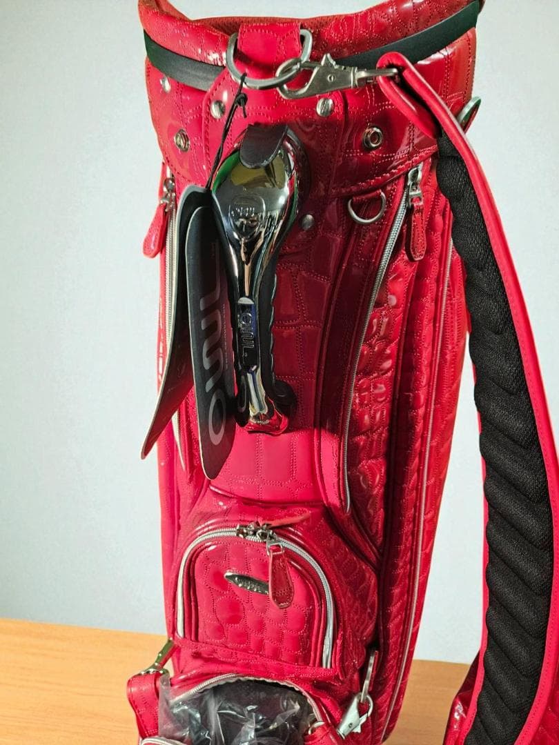 送料無料/展示品未使用　OWL エナメル高級ワニ柄型押しゴルフバッグ レッド