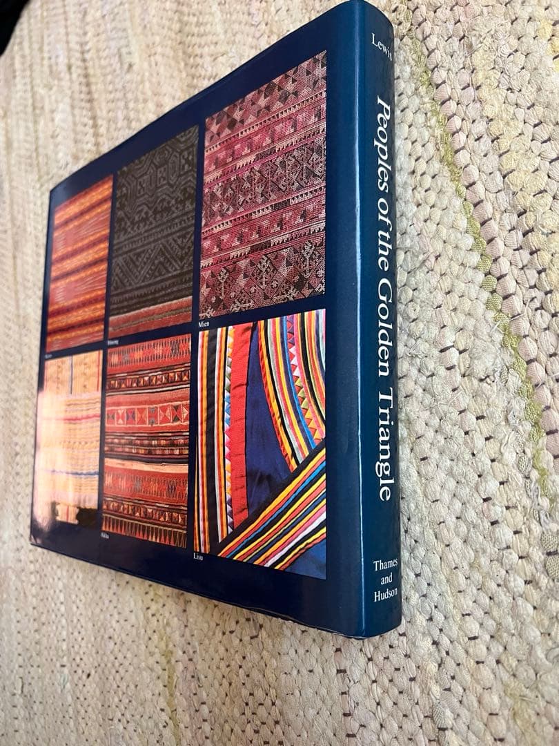 Peoples of the Golden Triangle 古書／洋書